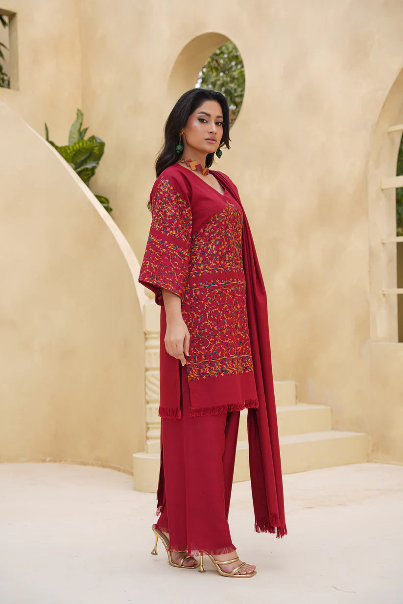 Gulaal Maroon 3PC Suit – Rich, Elegant & Festive Ready ❤️✨