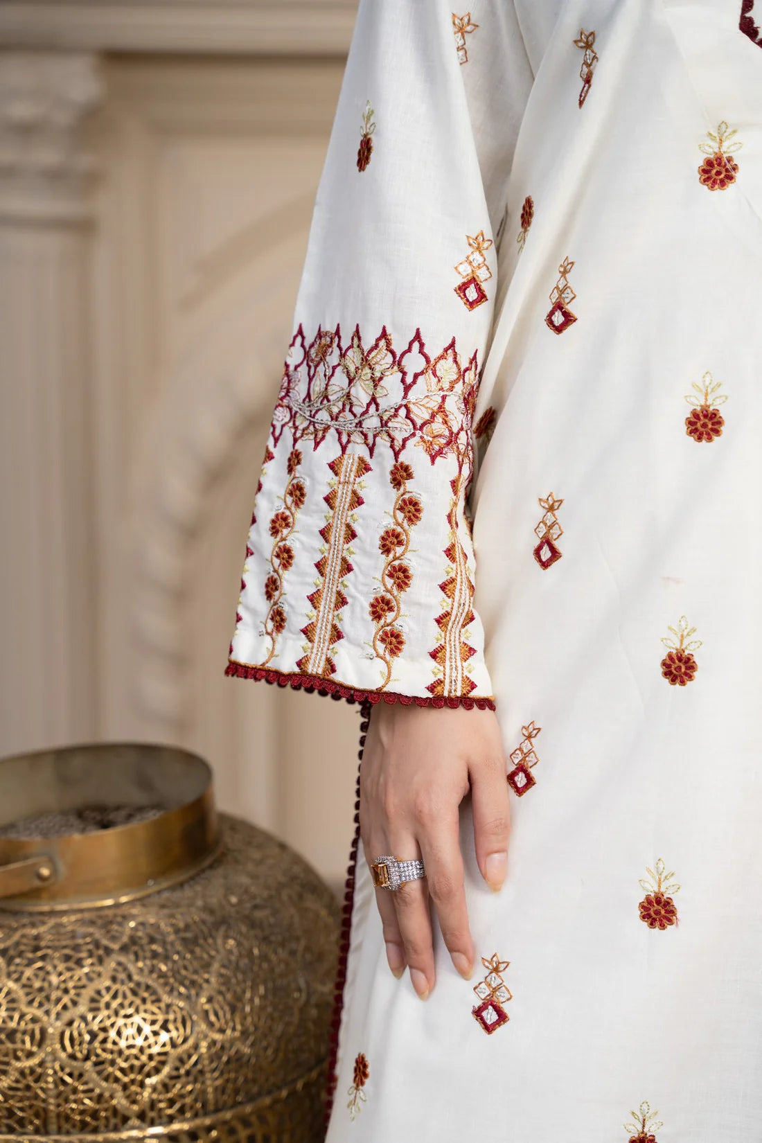 Maha Premium 3PC – Elegant Lawn Ready-to-Wear Suit ✨