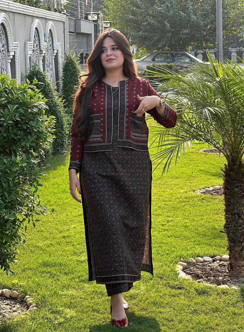 Mehrunisa 3PC Suit – Classic Elegance with a Graceful Touch ✨