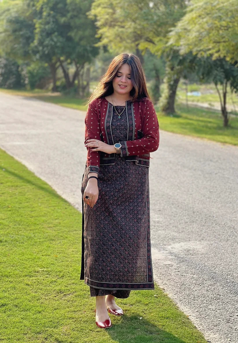 Mehrunisa 3PC Suit – Classic Elegance with a Graceful Touch ✨