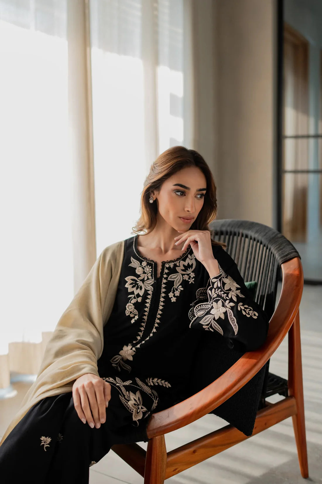 Shifa Premium 3PC – Elegant Lawn Ready-to-Wear Suit ✨