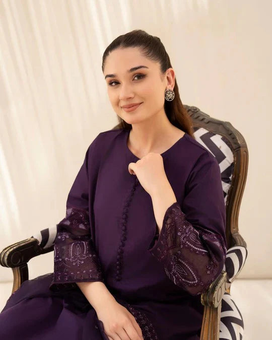 Noorain Suit – Soft Elegance for Everyday Grace ✨