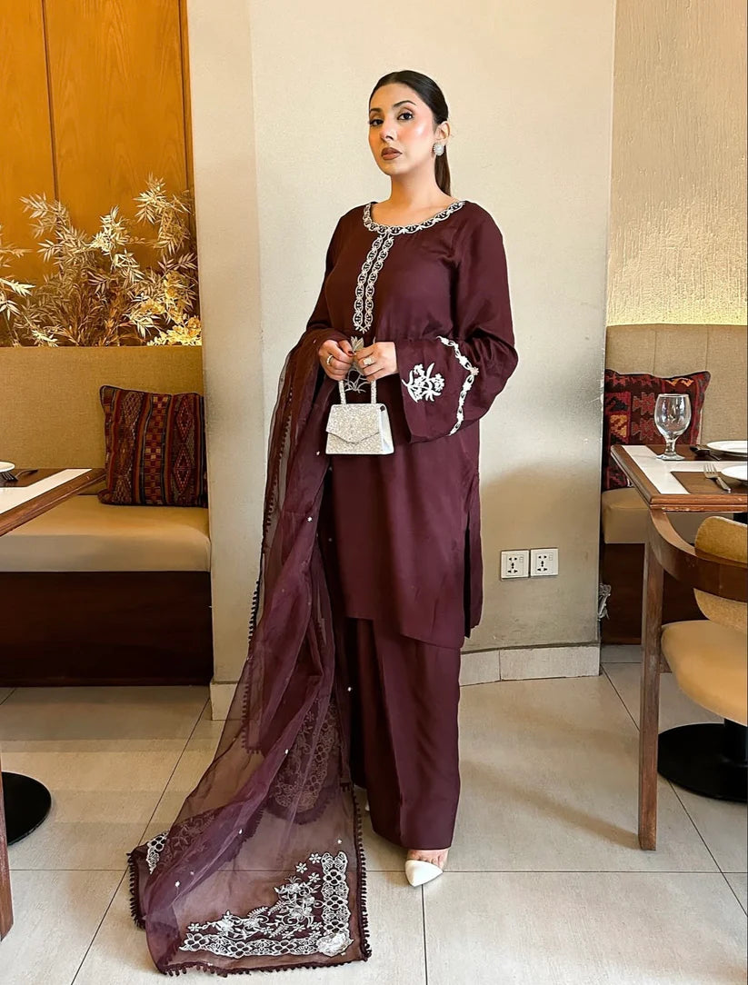 Mehar 3PC Suit – Graceful, Elegant & Timeless ✨