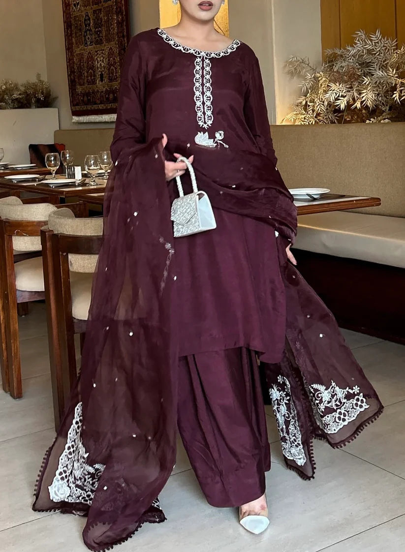 Mehar 3PC Suit – Graceful, Elegant & Timeless ✨