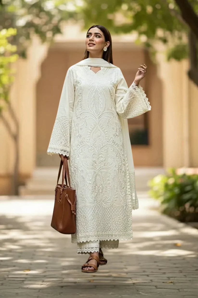 Shanzay 3PC Suit – Classic Embroidered Elegance ✨